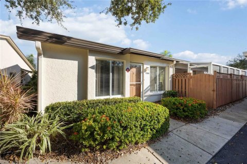 Condo in Bradenton, Florida, 2 bedrooms № 2098627 - photo 2