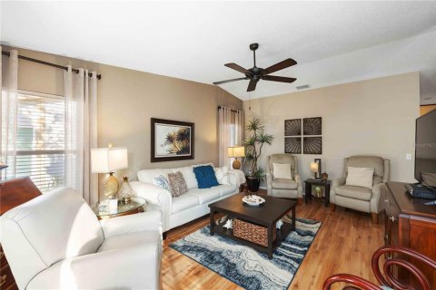Condo in Bradenton, Florida, 2 bedrooms № 2098627 - photo 6