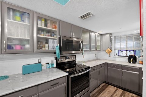 Condominio en venta en Englewood, Florida, 2 dormitorios, 126.35 m2 № 2222761 - foto 11
