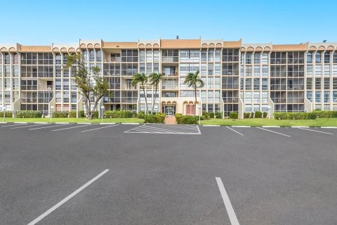 Copropriété à louer à Hallandale Beach, Floride: 2 chambres, 85.84 m2 № 1938848 - photo 1