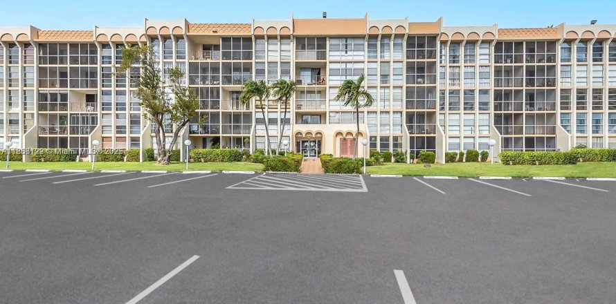Condo à Hallandale Beach, Floride, 2 chambres  № 1938848