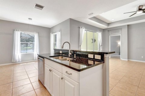 Купить виллу или дом в Брейдентон, Флорида 5 комнат, 145.95м2, № 2149715 - фото 8