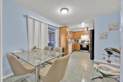 House in Winter Haven, Florida 3 bedrooms, 88.26 sq.m. № 1907883 - photo 6