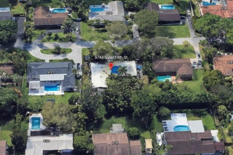 Casa en venta en Miami, Florida, 3 dormitorios, 185.53 m2 № 1983659 - foto 3