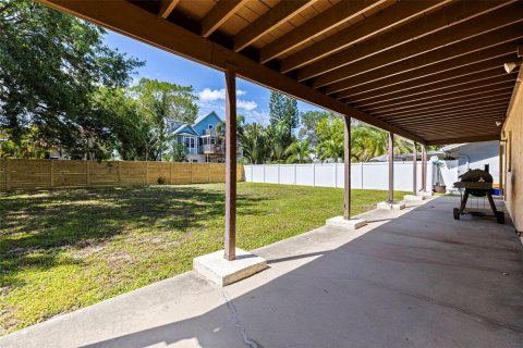 House in Palm Harbor, Florida 3 bedrooms, 153.85 sq.m. № 2107219 - photo 28