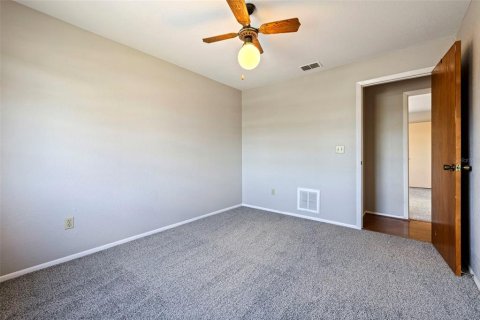 House in Palm Harbor, Florida 3 bedrooms, 153.85 sq.m. № 2107219 - photo 21