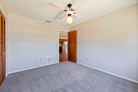 House in Palm Harbor, Florida 3 bedrooms, 153.85 sq.m. № 2107219 - photo 17