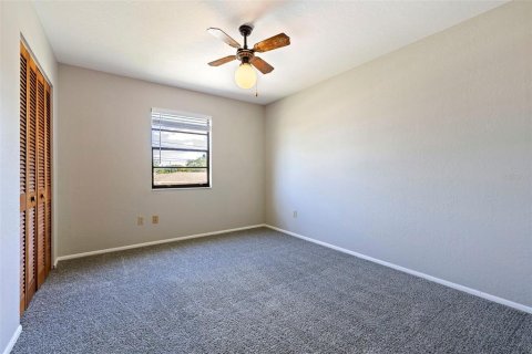 House in Palm Harbor, Florida 3 bedrooms, 153.85 sq.m. № 2107219 - photo 19