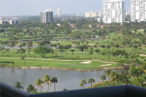 Condo in Aventura, Florida, 2 bedrooms  № 2255061 - photo 2