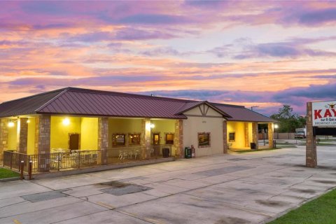 Commercial property in Cocoa, Florida 527.78 sq.m. № 1541669 - photo 1