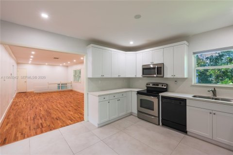 Apartamento en alquiler en Coral Gables, Florida, 3 dormitorios, 322.19 m2 № 2027531 - foto 18