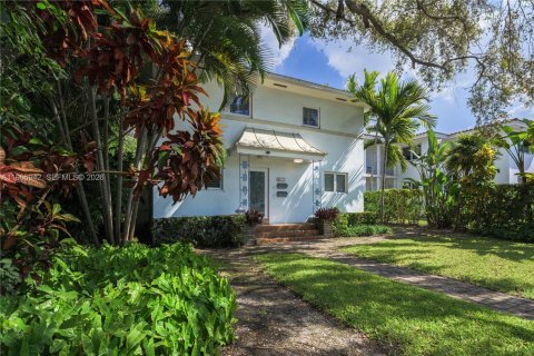 Apartamento en alquiler en Coral Gables, Florida, 3 dormitorios, 322.19 m2 № 2027531 - foto 3