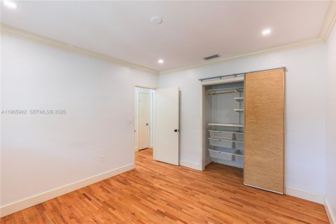 Apartamento en alquiler en Coral Gables, Florida, 3 dormitorios, 322.19 m2 № 2027531 - foto 14