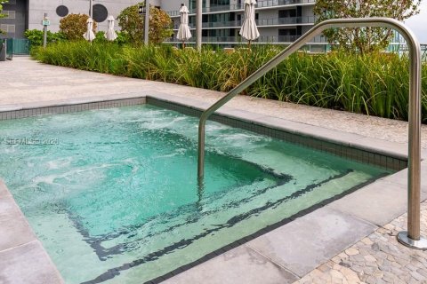 Condo in Miami, Florida, 2 bedrooms  № 2026362 - photo 29