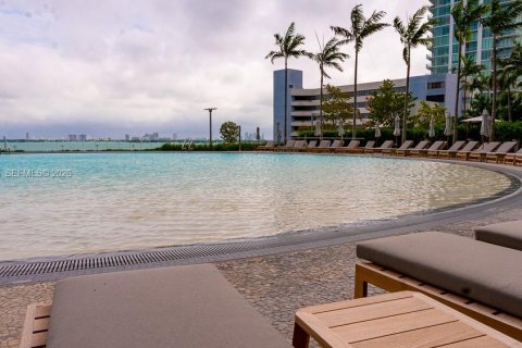 Condo in Miami, Florida, 2 bedrooms  № 2026362 - photo 28