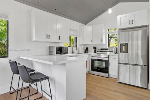 Immobilier commercial à vendre à Fort Lauderdale, Floride: 169.08 m2 № 1860995 - photo 11