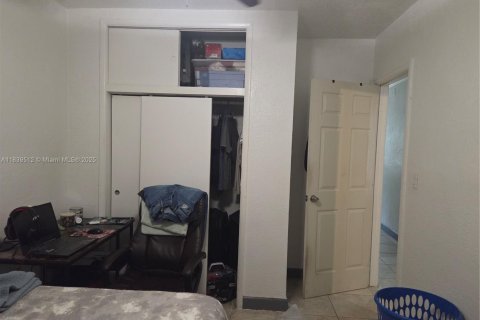 House in Miami, Florida 3 bedrooms, 75.81 sq.m. № 1828280 - photo 14