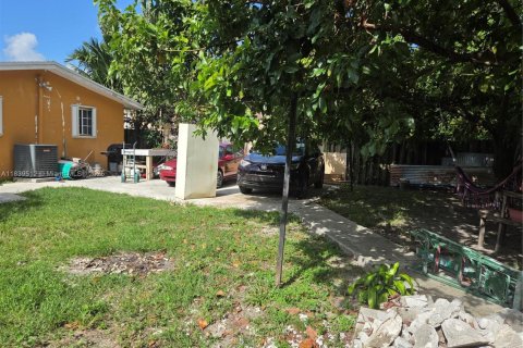 House in Miami, Florida 3 bedrooms, 75.81 sq.m. № 1828280 - photo 30