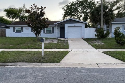 Casa en Winter Springs, Florida 3 dormitorios, 104.05 m2 № 2095582