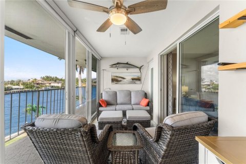 Condo in Pompano Beach, Florida, 2 bedrooms  № 2053896 - photo 5