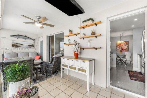 Condo in Pompano Beach, Florida, 2 bedrooms  № 2053896 - photo 6