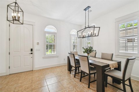 Townhouse in Tampa, Florida 3 bedrooms, 193.79 sq.m. № 1744316 - photo 9