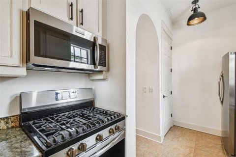 Townhouse in Tampa, Florida 3 bedrooms, 193.79 sq.m. № 1744316 - photo 16