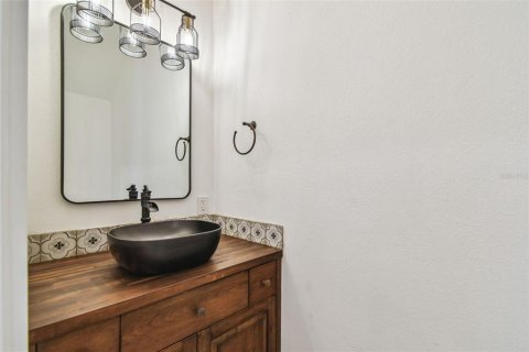 Townhouse in Tampa, Florida 3 bedrooms, 193.79 sq.m. № 1744316 - photo 18
