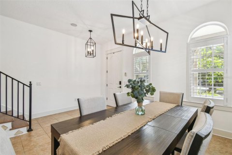 Townhouse in Tampa, Florida 3 bedrooms, 193.79 sq.m. № 1744316 - photo 8