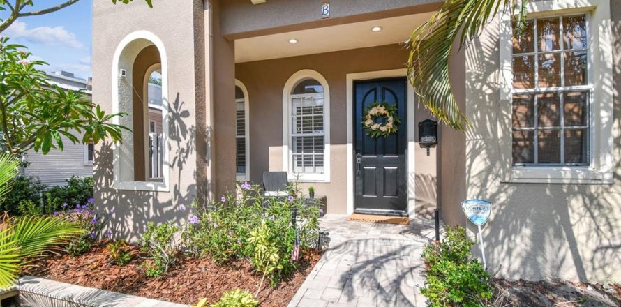 Townhouse in Tampa, Florida 3 bedrooms, 193.79 sq.m. № 1744316