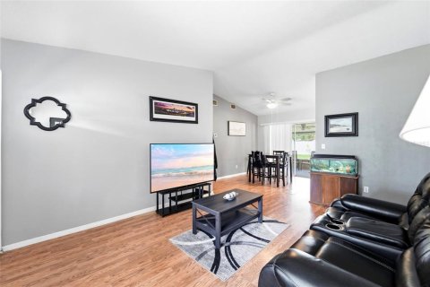 Casa en venta en Orlando, Florida, 3 dormitorios, 126.72 m2 № 2215498 - foto 6