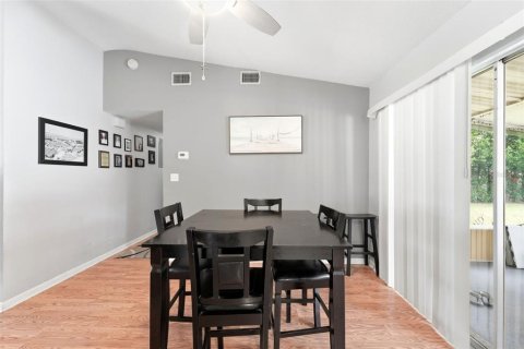 Casa en venta en Orlando, Florida, 3 dormitorios, 126.72 m2 № 2215498 - foto 10