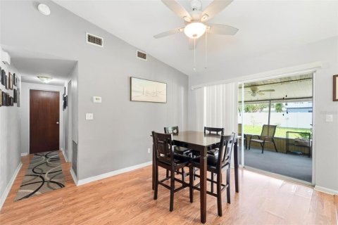 Casa en venta en Orlando, Florida, 3 dormitorios, 126.72 m2 № 2215498 - foto 9