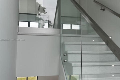 Купить виллу или дом в Майами-Спрингс, Флорида 4 спальни, 292.46м2, № 2007948 - фото 14