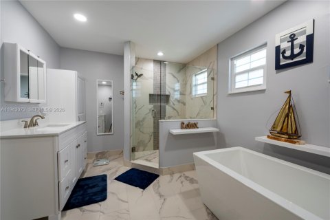 House in Pembroke Pines, Florida 5 bedrooms, 279.17 sq.m. № 1999566 - photo 21