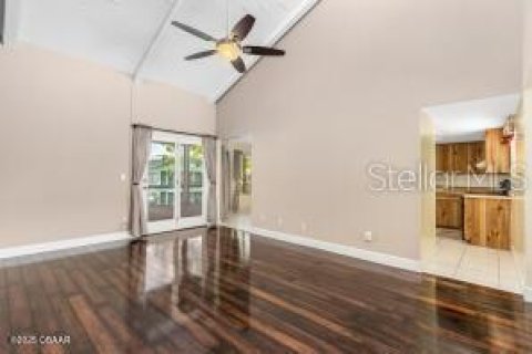 Condominio en venta en Daytona Beach, Florida, 2 dormitorios, 115.38 m2 № 1913349 - foto 11