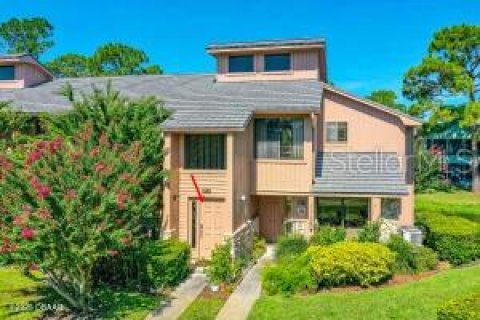 Condominio en venta en Daytona Beach, Florida, 2 dormitorios, 115.38 m2 № 1913349 - foto 1