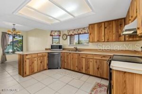 Condominio en venta en Daytona Beach, Florida, 2 dormitorios, 115.38 m2 № 1913349 - foto 17