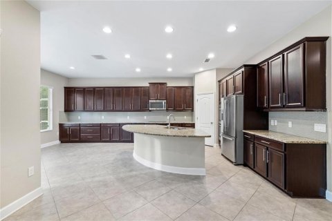 Casa en alquiler en Wesley Chapel, Florida, 5 dormitorios, 304.16 m2 № 1917522 - foto 14