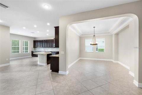 Casa en alquiler en Wesley Chapel, Florida, 5 dormitorios, 304.16 m2 № 1917522 - foto 12