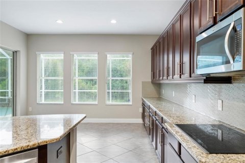 Casa en alquiler en Wesley Chapel, Florida, 5 dormitorios, 304.16 m2 № 1917522 - foto 16