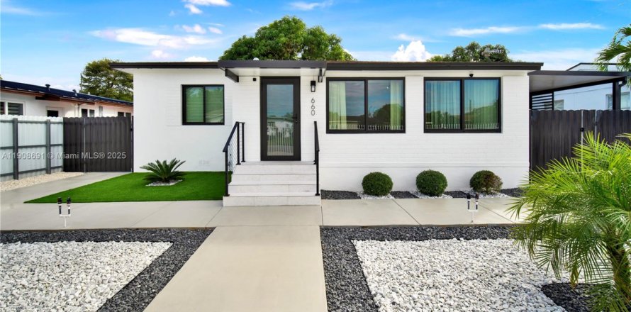 Villa ou maison à Hialeah, Floride 3 chambres, 92.44 m2 № 1964627