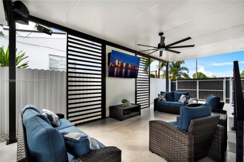 Villa ou maison à vendre à Hialeah, Floride: 3 chambres, 92.44 m2 № 1964627 - photo 19