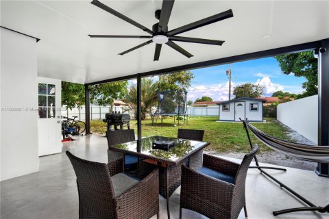 Villa ou maison à vendre à Hialeah, Floride: 3 chambres, 92.44 m2 № 1964627 - photo 21
