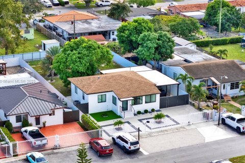Villa ou maison à vendre à Hialeah, Floride: 3 chambres, 92.44 m2 № 1964627 - photo 27