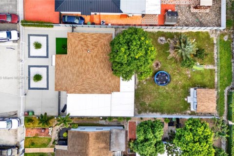 Villa ou maison à vendre à Hialeah, Floride: 3 chambres, 92.44 m2 № 1964627 - photo 29