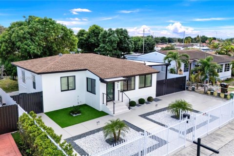 Villa ou maison à vendre à Hialeah, Floride: 3 chambres, 92.44 m2 № 1964627 - photo 3