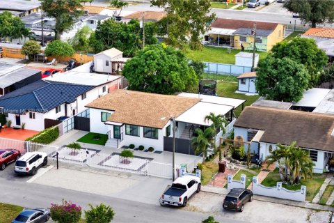 Villa ou maison à vendre à Hialeah, Floride: 3 chambres, 92.44 m2 № 1964627 - photo 28