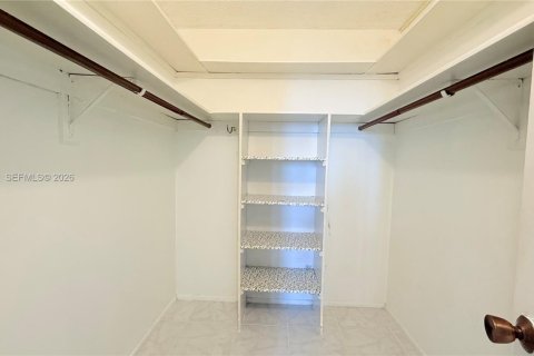 Condo in North Miami, Florida, 1 bedroom  № 2087050 - photo 15
