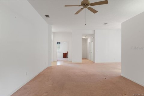 Villa ou maison à vendre à Homosassa, Floride: 3 chambres, 181.35 m2 № 2405643 - photo 8